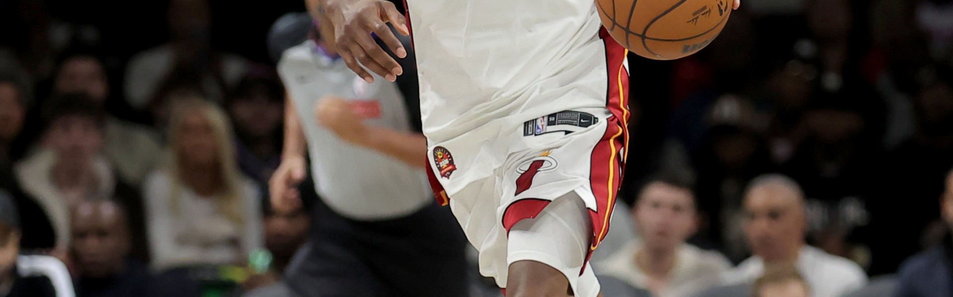 PG模拟器-维金斯：教练组一直跟我说要打得更有侵略性 我会保持下去的