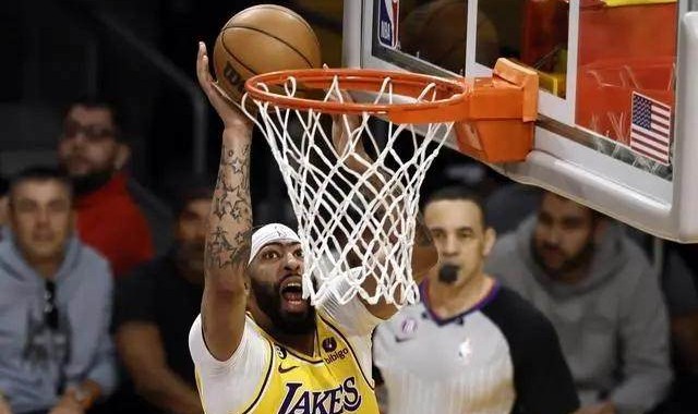 PG-季前赛三分命中率46% 浓眉投射回暖将争夺MVP？